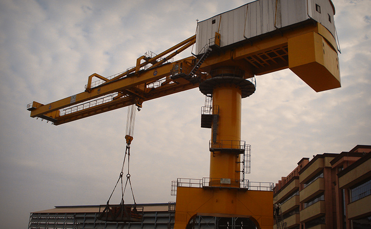 Hammer Head Crane