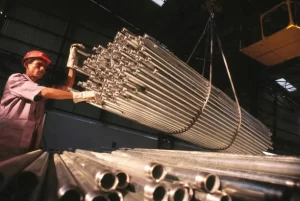 Stainless steel pipes manufacturers in India producing industrial steel pipes
